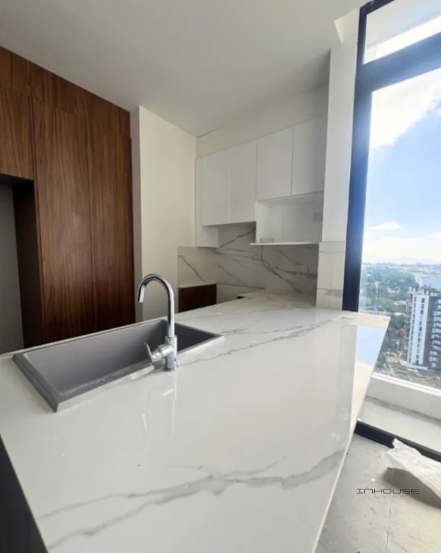 APARTAMENTO EN VENTA ZONA 15 -EDIFICIO ARLES- NIVEL ALTO - 1
