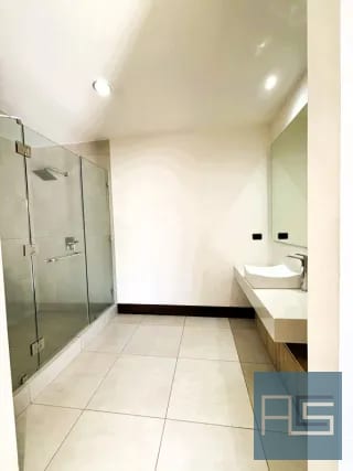 *APARTAMENTO MODERNO Y AMPLIO DE 2 NIVELES EN VENTA EN ZEN CAYALÁ* — Apartamento en Venta en Zen Cayalá, Zona 16, Guatemala, Ciudad — miniatura 4 de 17