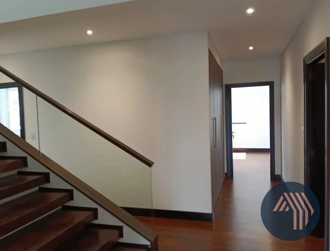 Alquiler de Amplio Apartamento 2 Niveles - 5TA Avenida, Zona 14 — Apartamento en Alquiler en Quinta Avenida, Zona 14, Guatemala, Ciudad — foto 1 de 7