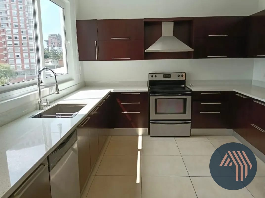 Alquiler de Amplio Apartamento 2 Niveles - 5TA Avenida, Zona 14 — Apartamento en Alquiler en Quinta Avenida, Zona 14, Guatemala, Ciudad — foto 4 de 7