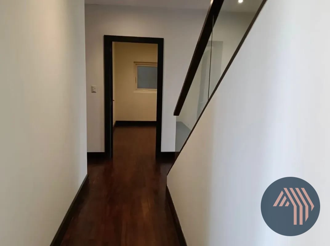 Alquiler de Amplio Apartamento 2 Niveles - 5TA Avenida, Zona 14 — Apartamento en Alquiler en Quinta Avenida, Zona 14, Guatemala, Ciudad — foto 2 de 7