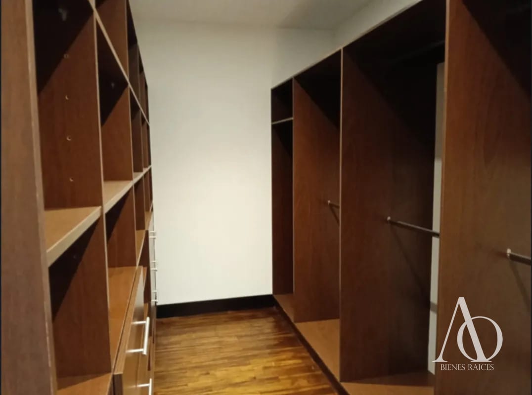 Apartamento en Alquiler Edificio Quinta Avenida, zona 14 N7/8 / EN DIRECTO — Apartamento en Alquiler en Quinta Avenida, Zona 14, Guatemala, Ciudad — foto 5 de 8