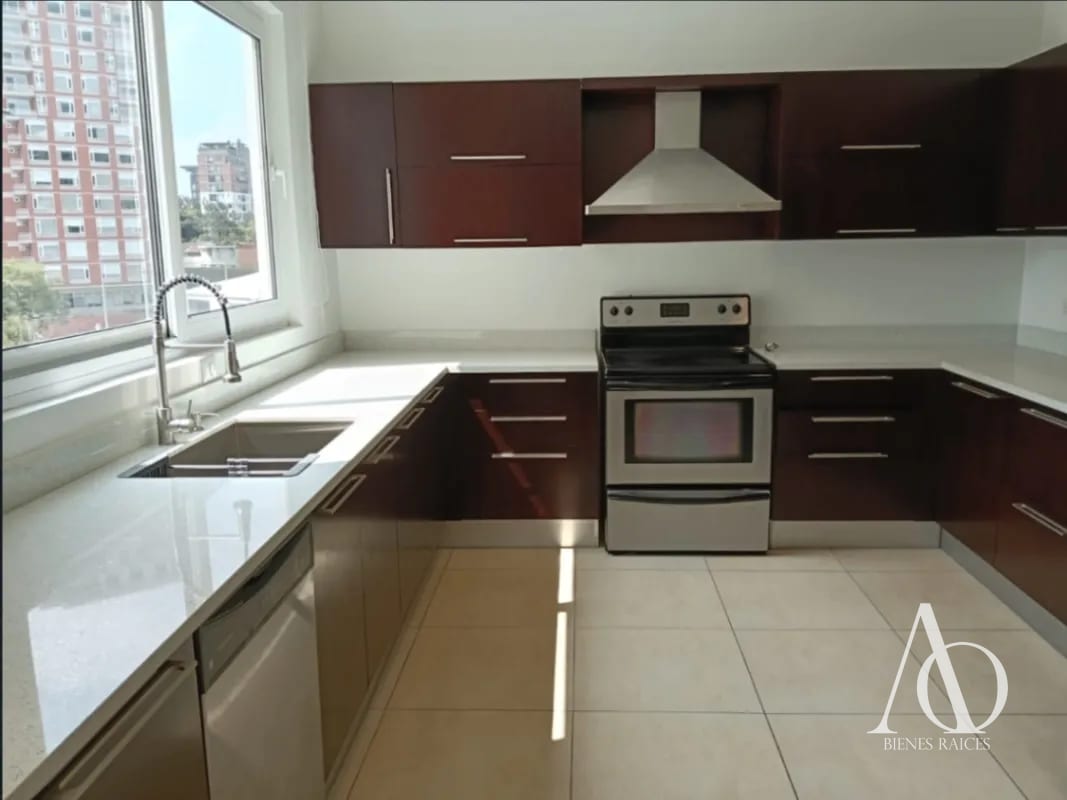 Apartamento en Alquiler Edificio Quinta Avenida, zona 14 N7/8 / EN DIRECTO — Apartamento en Alquiler en Quinta Avenida, Zona 14, Guatemala, Ciudad — foto 4 de 8