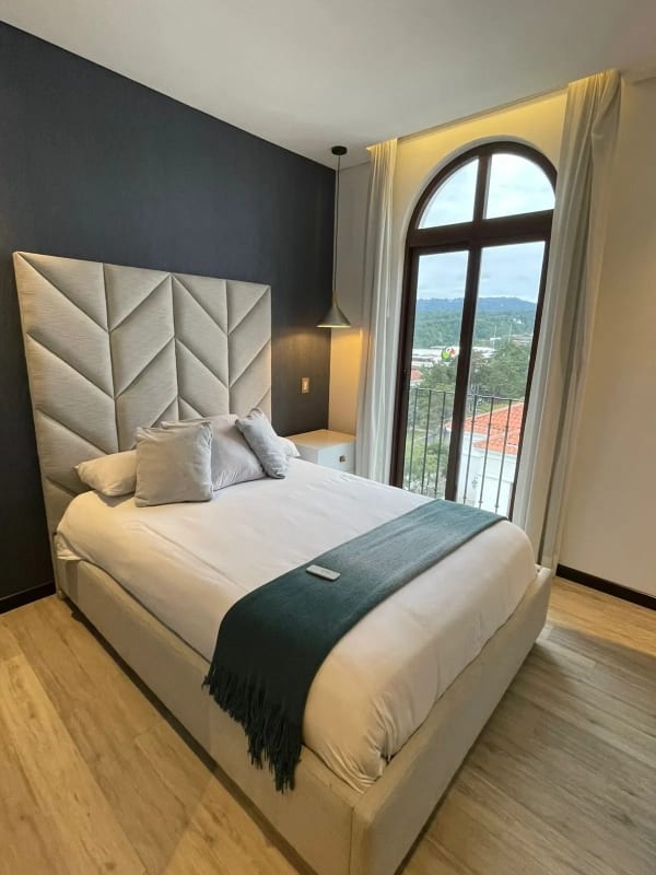 Apto amoblado en renta en LIRIOS DE CAYALÁ 2 zona 16 — Apartamento en Alquiler en Lirios de Cayalá II, Zona 16, Guatemala, Ciudad — foto 8 de 13