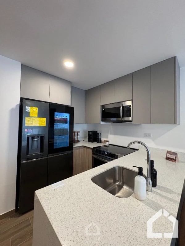 Apartamento amueblado de 2 habitaciones en RENTA en Parque 14 - 11