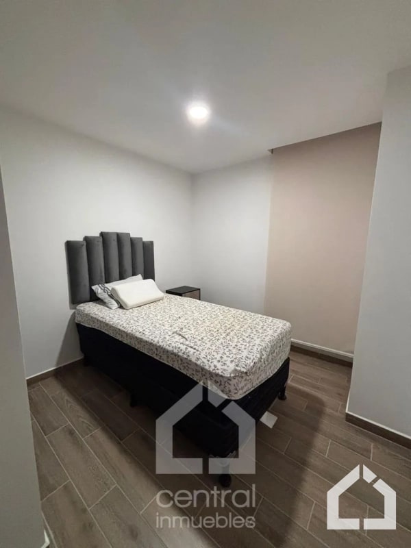 Apartamento amueblado de 2 habitaciones en RENTA en Parque 14 - 4