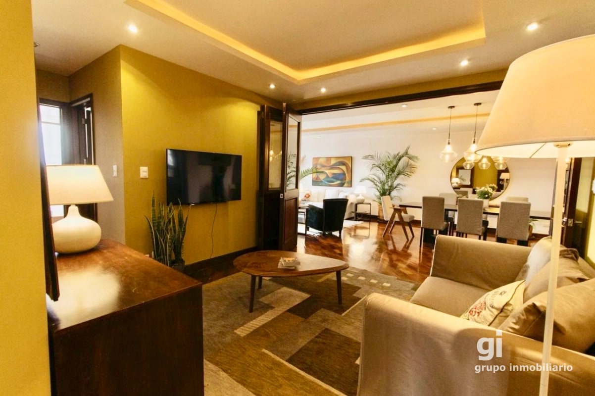 Apartamento amueblado en renta zona 10 - 2