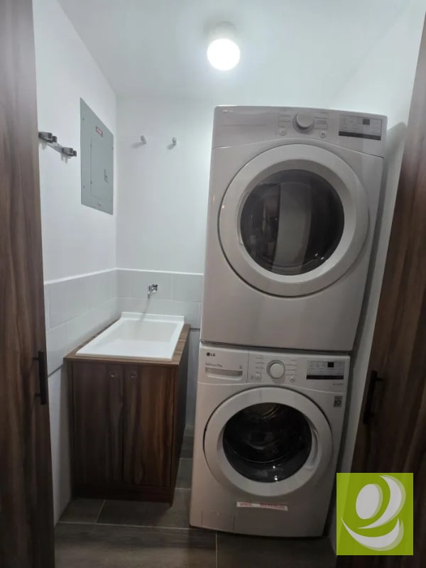APARTAMENTO EN VENTA DE 3 HABITACIONES EN ZONA 11 - 9
