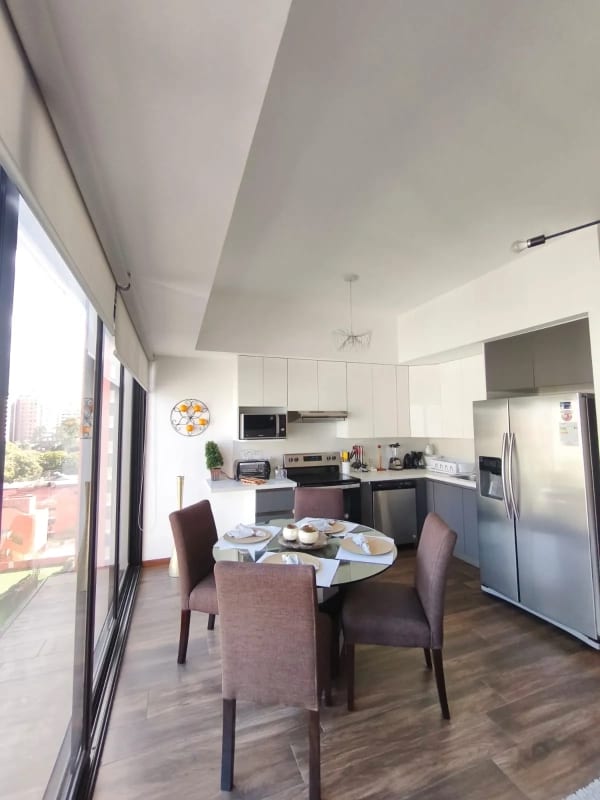 Apartamento Amueblado en Renta - Zona 10 (Opción a Venta) — Apartamento en Alquiler en Zona 10, Guatemala, Ciudad — foto 16 de 17