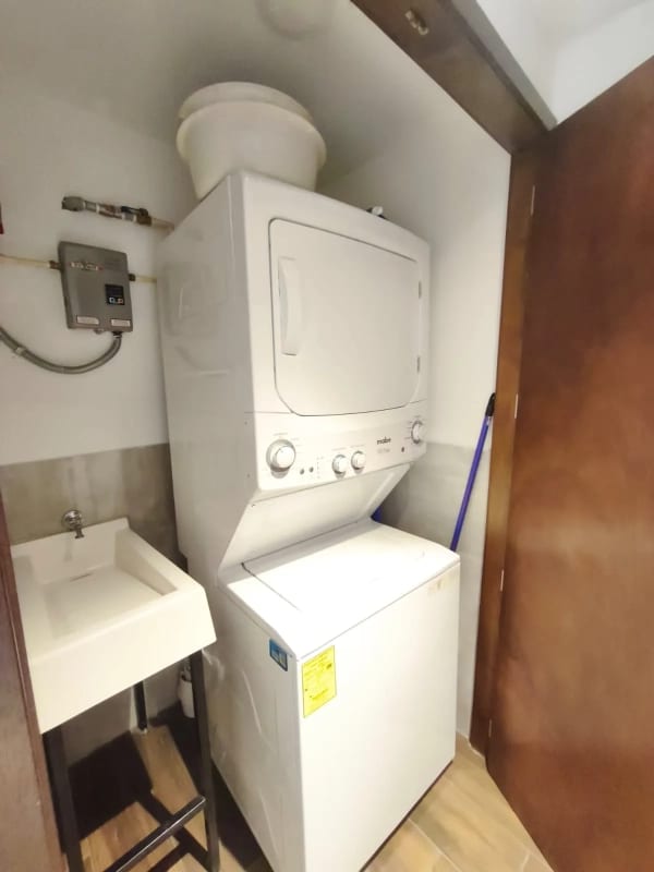 Apartamento Amueblado en Renta - Zona 10 (Opción a Venta) — Apartamento en Alquiler en Zona 10, Guatemala, Ciudad — foto 6 de 17