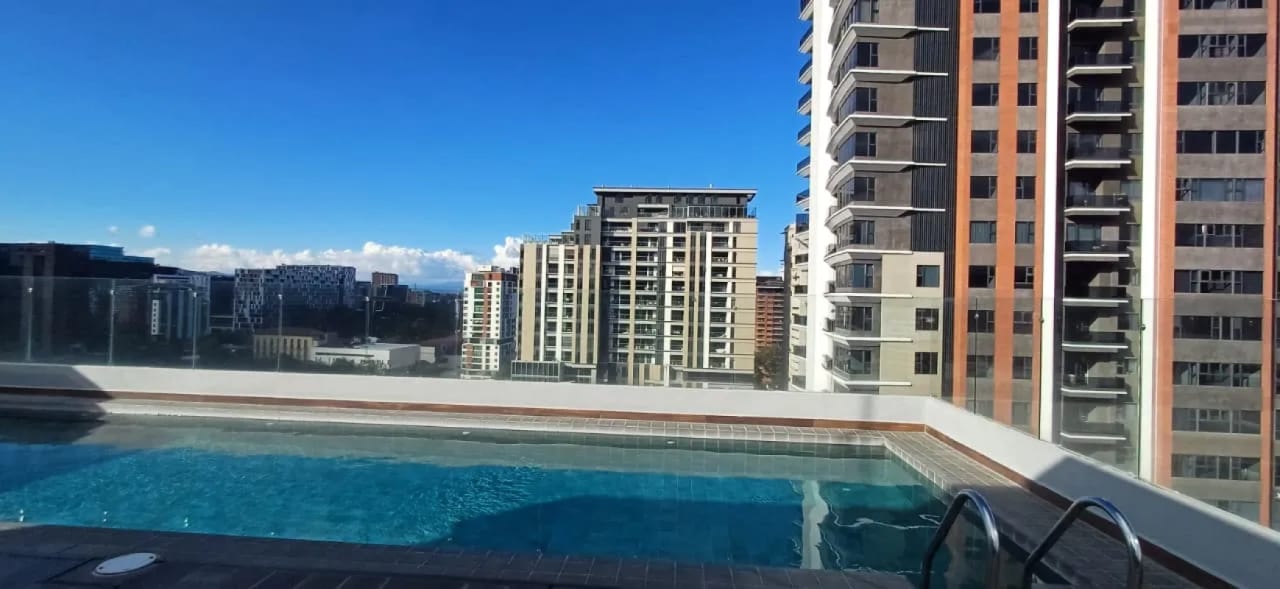 Apartamento Amueblado en Renta - Zona 10 (Opción a Venta) — Apartamento en Alquiler en Zona 10, Guatemala, Ciudad — foto 4 de 17