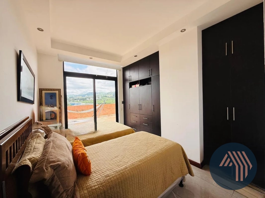 ALQUILER DE PENTHOUSE CON AMPLIA TERRAZA - CATALONIA, ZONA 15 - 6