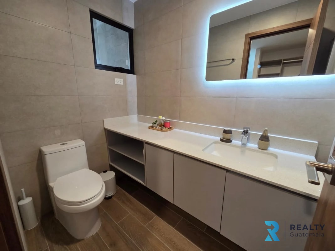VENDO Apartamento Zona 14, Parque 14 - 1