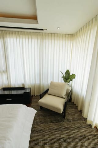 RENTA  ELEGANTE APARTAMENTO AMUEBLADO 3 HAB ZONA 10 — Apartamento en Alquiler en Santa María, Zona 10, Guatemala, Ciudad — miniatura 4 de 9