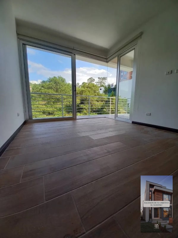 VENDO APARTAMENTO EN ZONA 16 - 11