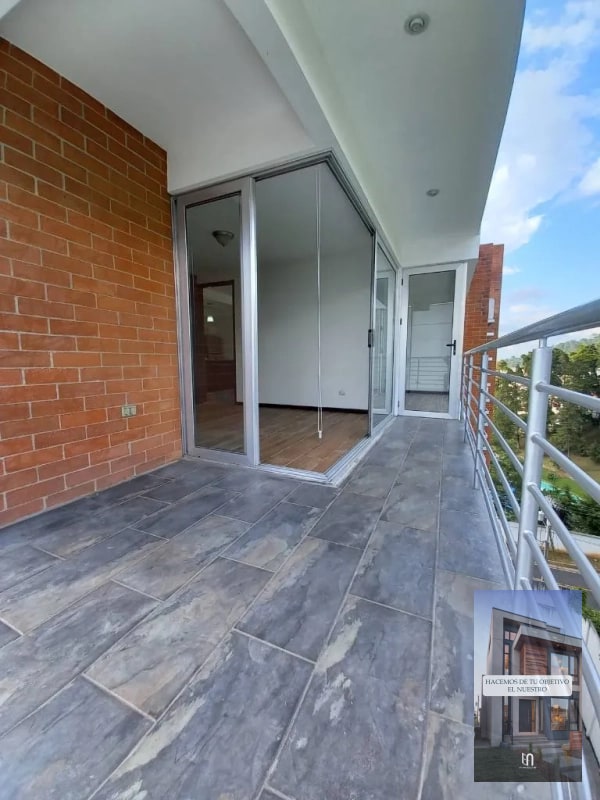 VENDO APARTAMENTO EN ZONA 16 - 5