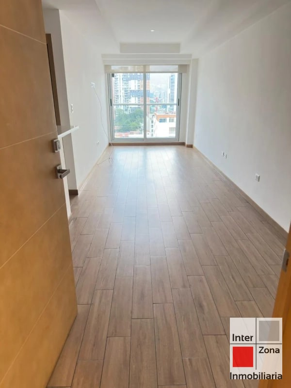 Venta de apartamento de dos habitaciones, Zona 10 - 5
