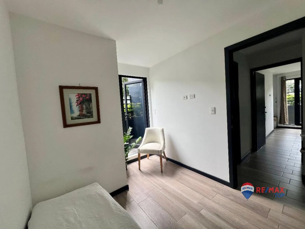 ZONA 11, APARTAMENTO EN 1ER. NIVEL 3 DORMITORIO / EDIFICIO VIRO - 6