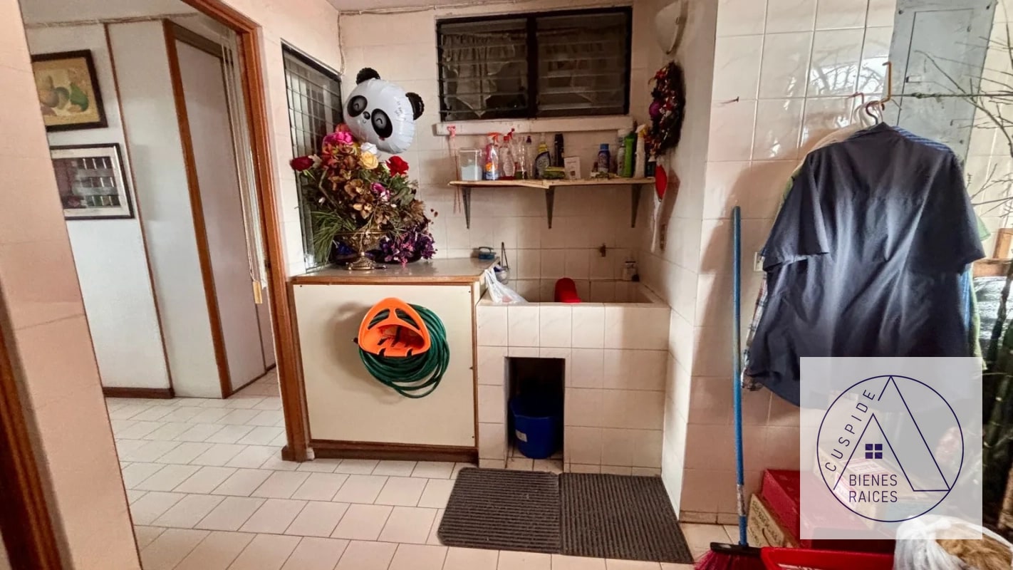 Zona 10 Se vende Apartamento en Vía Maris - 2