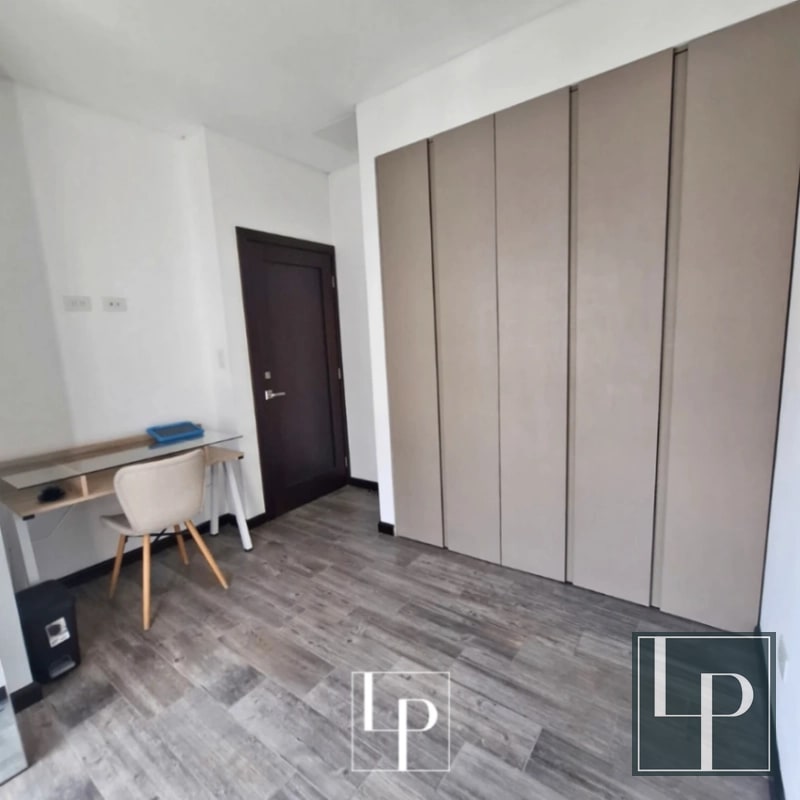Apartamento en venta en Lirios de Cayalá (2 parqueos + bodega)) - 5