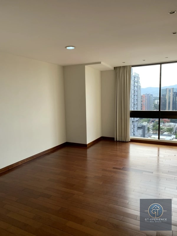 Lindo y amplio apartamento en Tiffany II, Zona 10 - 6