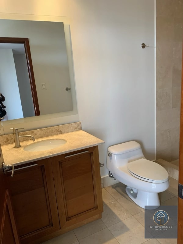 Lindo y amplio apartamento en Tiffany II, Zona 10 - 5