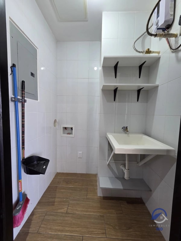 Apartamento en venta en Torre Praga, zona 15, Ciudad de Guatemala - 2