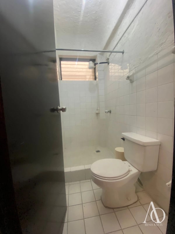 Apartamento en Alquiler Edificio El Boulevard, zona 15 VH2 N3 / EN DIRECTO b - 15