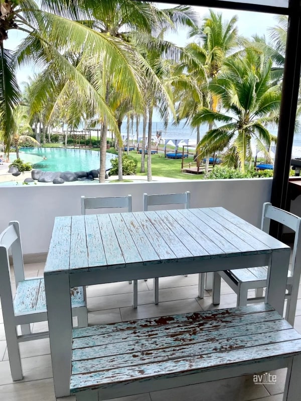 Villas Los cabos, Monterrico.      Amplio tipo villa ideal para inversionista. $220,000 - 4