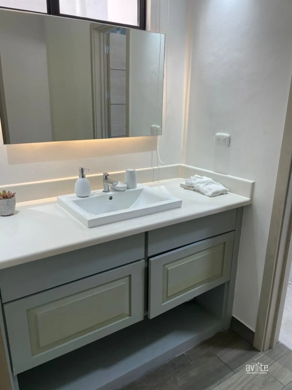 Villas Los cabos, Monterrico. Amplio tipo villa ideal para inversionista. $220,000 - 1