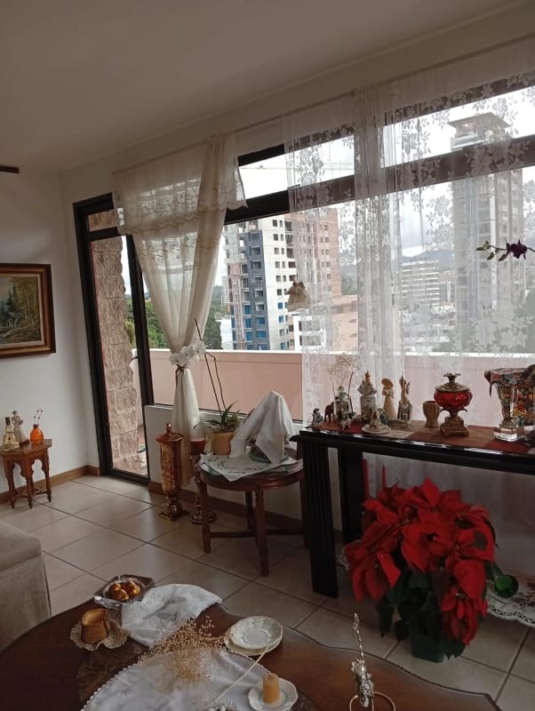 Apartamento en renta zona 10 — Apartamento en Alquiler en Zona 10, Guatemala, Ciudad — foto 11 de 17