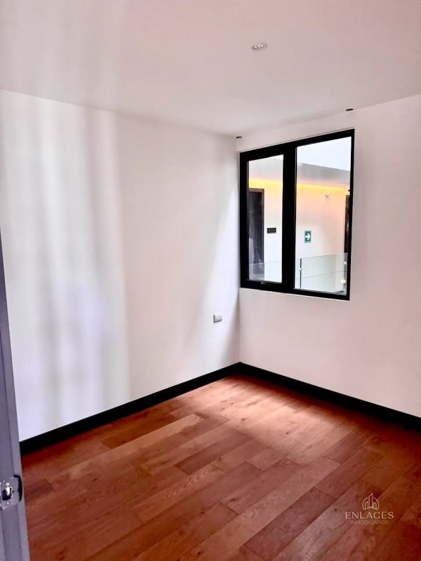 Zona 11 • Apartamento en Renta • Villa Mariscal - 5