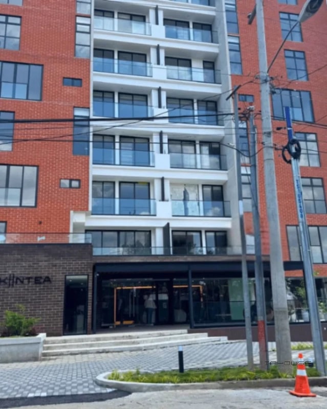 APARTAMENTO EN NIVEL BAJO EN VENTA ZONA 15 PARA ESTRENAR - 10