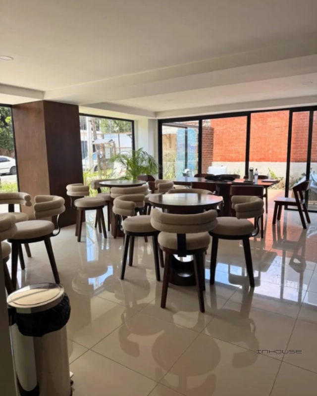 APARTAMENTO EN NIVEL BAJO EN VENTA ZONA 15 PARA ESTRENAR - 4