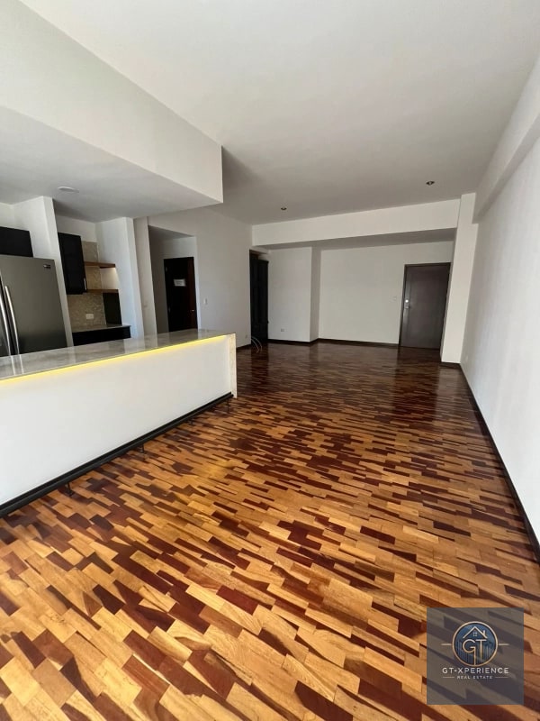 Lindo apartamento en venta o renta, en edificio Torre Quattro, zona 14 - 4