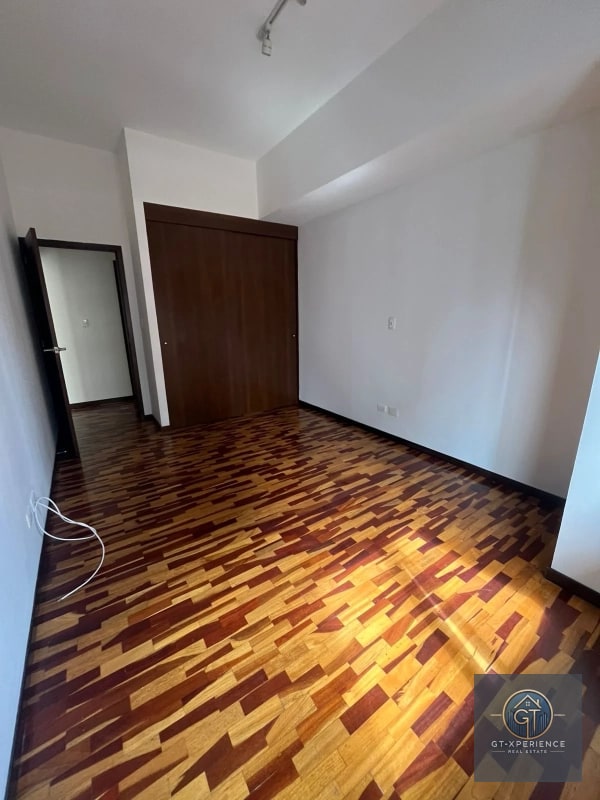 Lindo apartamento en venta o renta, en edificio Torre Quattro, zona 14 - 1