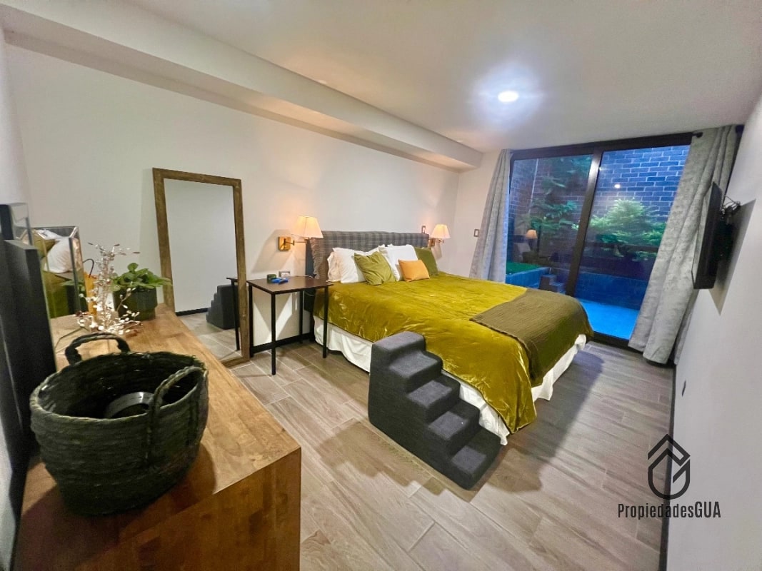 Apartamento con terraza y jardin 4 hab - 12
