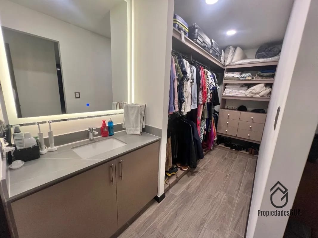 Apartamento con terraza y jardin 4 hab — Apartamento en Venta en Zona 10, Guatemala, Ciudad — foto 11 de 15
