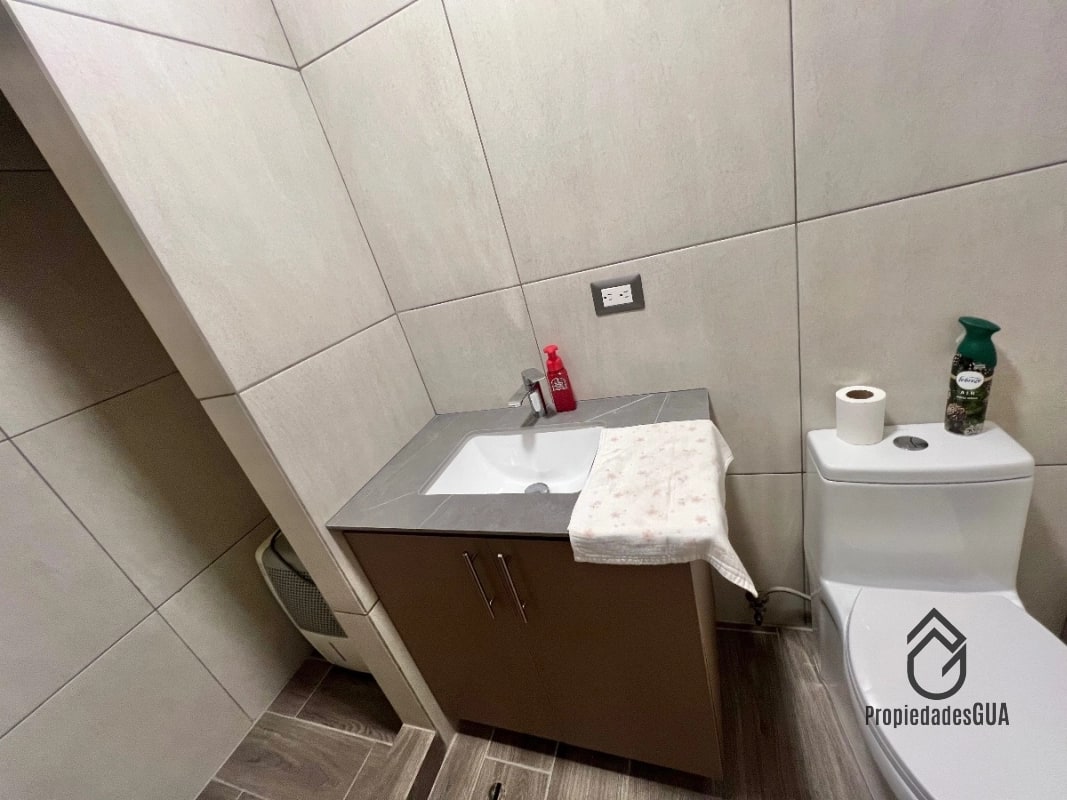 Apartamento con terraza y jardin 4 hab - 7