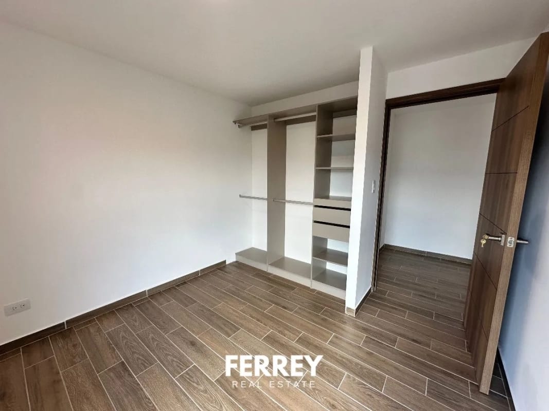 parque 14, amplio con cuarto de servicio — Apartamento en Alquiler en Parque 14, Zona 14, Guatemala, Ciudad — foto 15 de 15