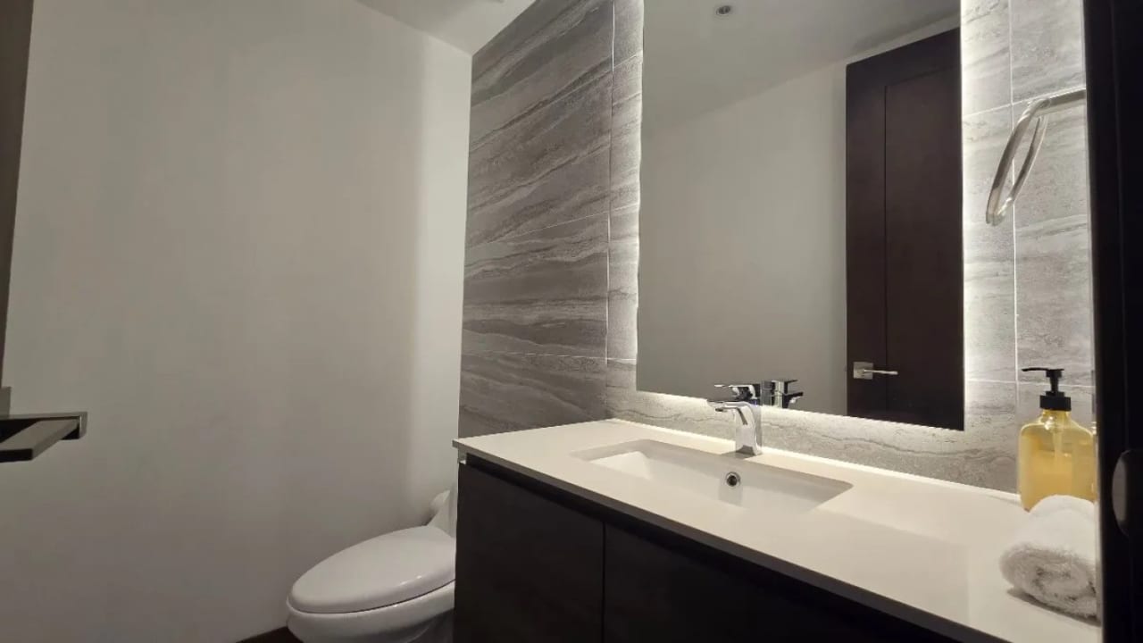Apartamento amueblado en venta - Naridia, Zona 14 — Apartamento en Venta en Naridia, Zona 14, Guatemala, Ciudad — foto 2 de 17
