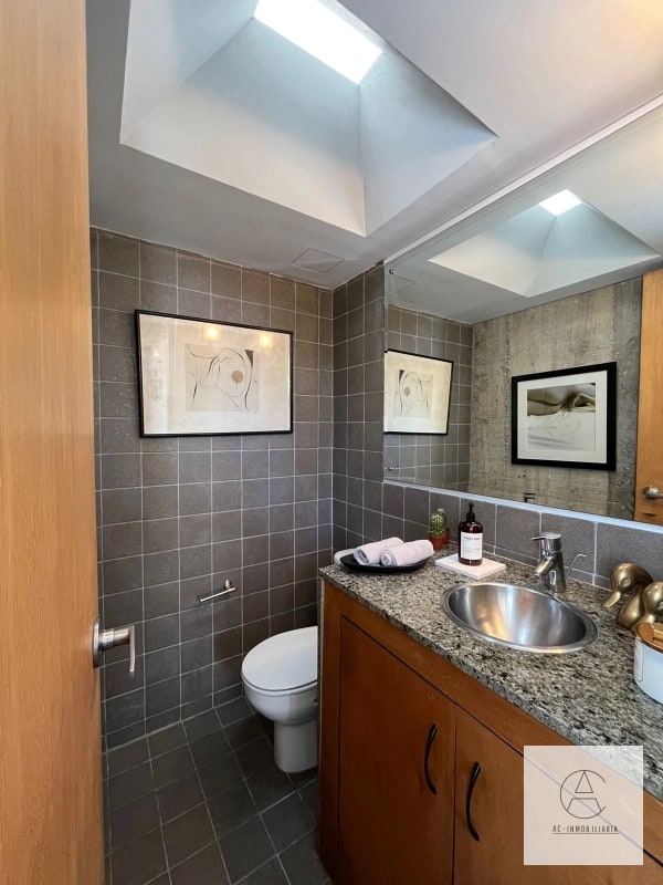 Loft en renta, en Oakland, zona 10 - 12