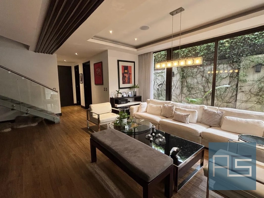 Moderno y amplio apartamento de 2 niveles, 4 hab. con jardín y 3 parqueos en Venta - 13