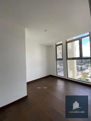 Apartamento con balcón en renta zona 10 edificio Atarah — Apartamento en Alquiler en Atarah, Zona 10, Guatemala, Ciudad — miniatura 7 de 14
