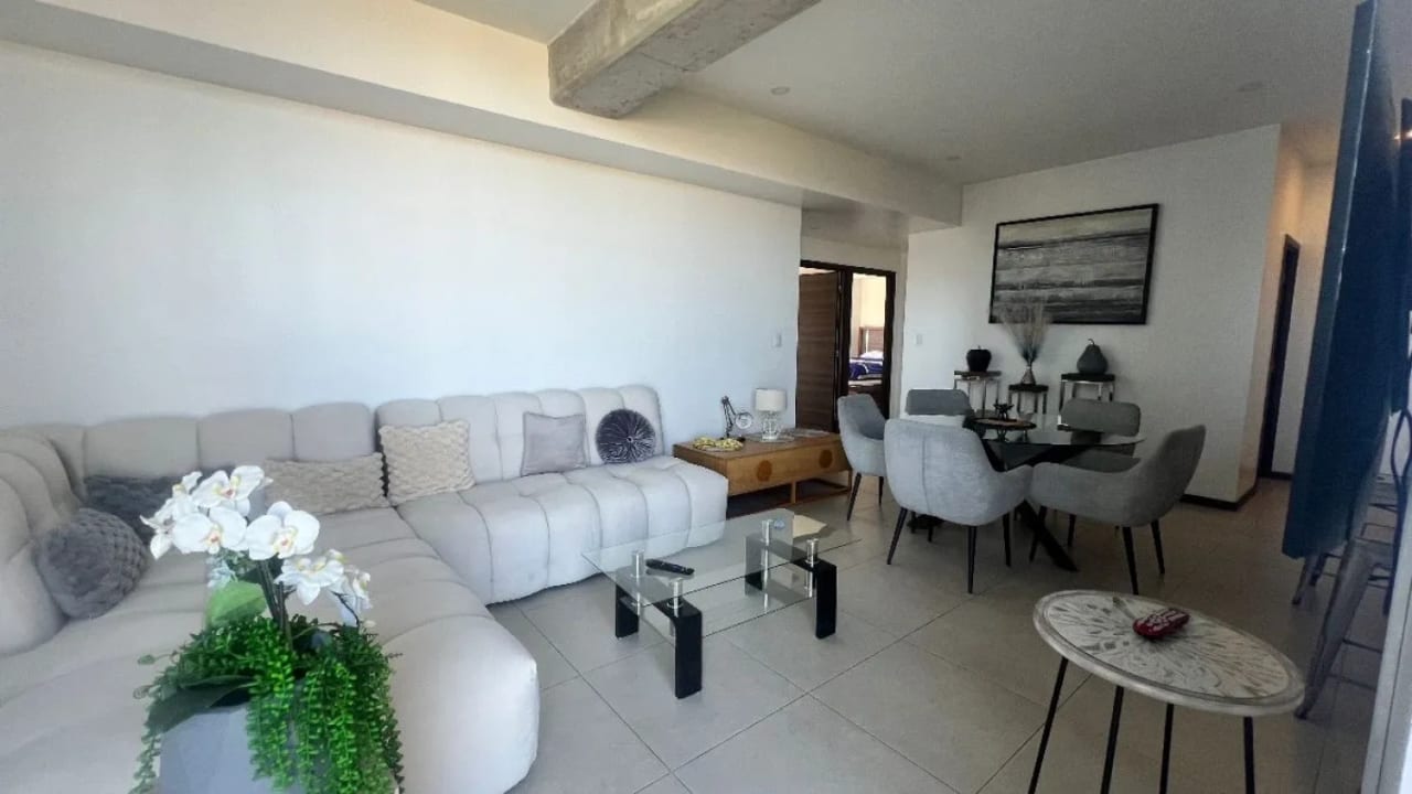 Apartamento Amueblado y Equipado MIRA zona 10 — Apartamento en Alquiler en Mira, Zona 10, Guatemala, Ciudad — foto 4 de 16