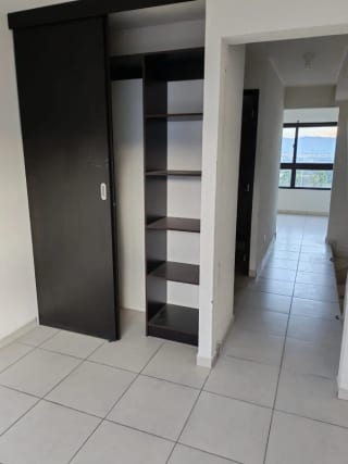 HACIENDA DE LAS FLORES. ANDANA 2. CASA TIPO TOWNHOUSE. 3 NIVELES. CASA FHA. ENGANCHE: Q. 43,800 — Apartamento en Venta en Villa Nueva, Guatemala, Ciudad — miniatura 6 de 17