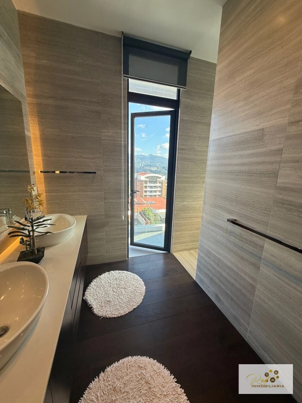 VENTA-APARTAMENTO ECHO TORRE I, ZONA 14. - 2