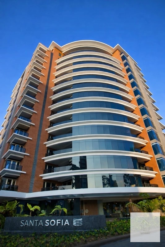 Lindo Apartamento en venta edificio Santa Sofía zona 10 - 1