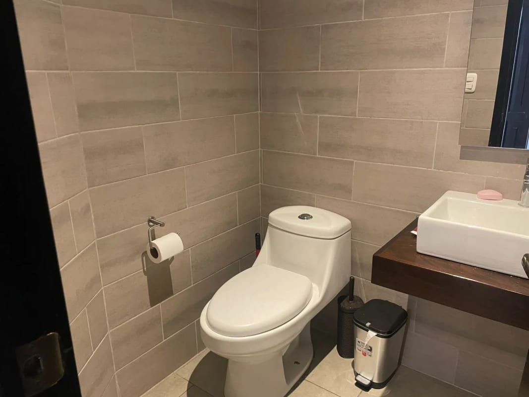 Apartamento en Venta 1 Habitación Zona 10 — Apartamento en Venta en Jardines del Acueducto, Zona 10, Guatemala, Ciudad — foto 5 de 8