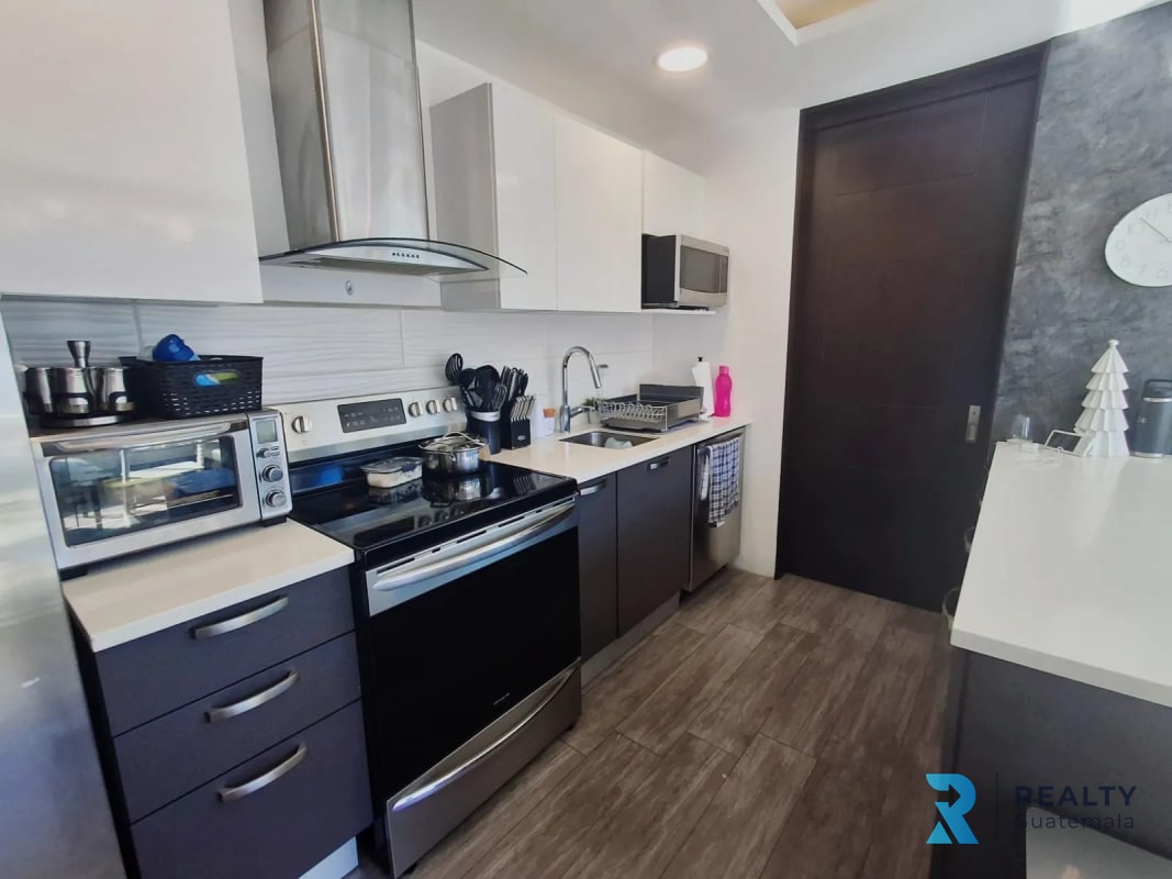 VENDO Apartamento  Zona 15, LIV - 5